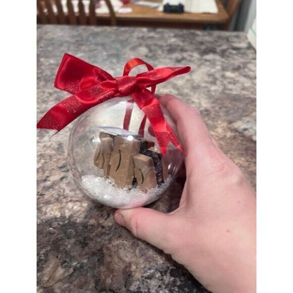 Amazon Ornament‎